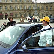 Lassen Sie sich im eigenen Auto von Harry chauffieren